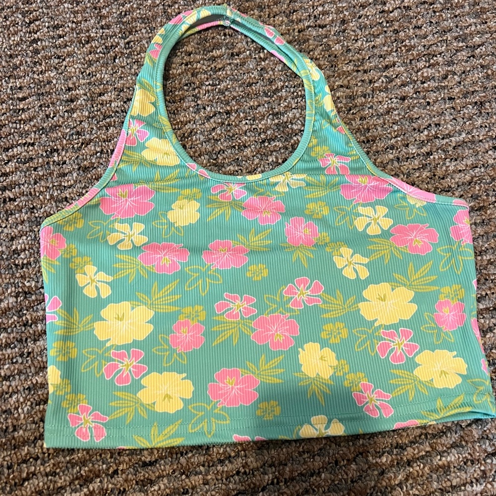 women’s crop top